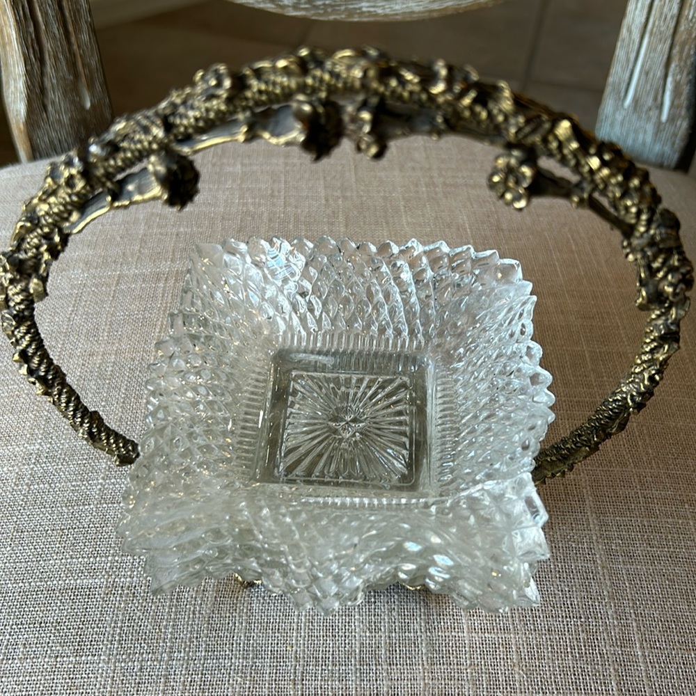 Floral Brass Stand with 4 Nut Dishes